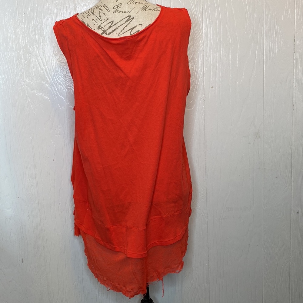 Red V-Neck Layered Women's Tank Top - Picture 3 of 6